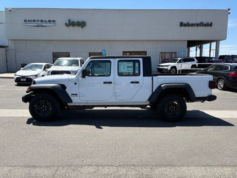 New 2026 Jeep Gladiator Sport AWD/4WD image 12