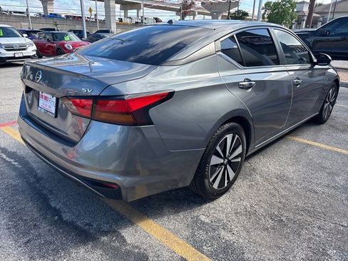 Used 2021 Nissan Altima 2.5 SV FWD image 5