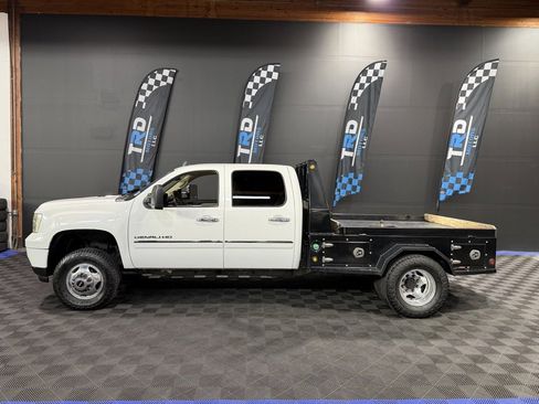 Used 2013 GMC Sierra 3500 Denali image 2
