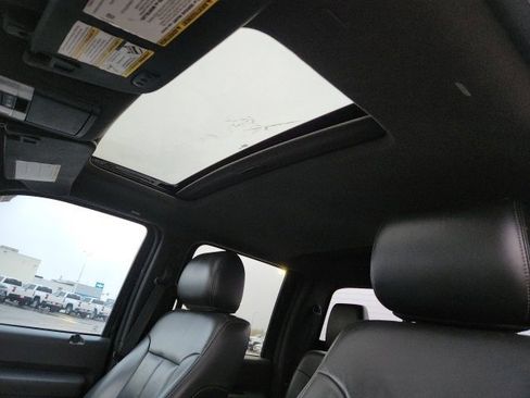 Used 2012 Ford F250 Lariat w/ Chrome Pkg image 17