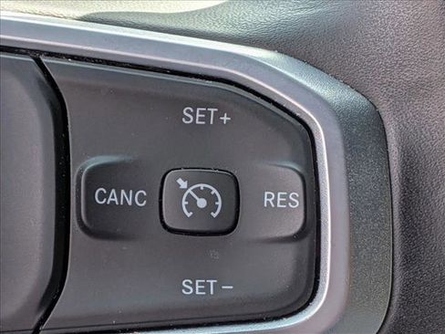 Used 2024 RAM 2500 Big Horn AWD/4WD image 7