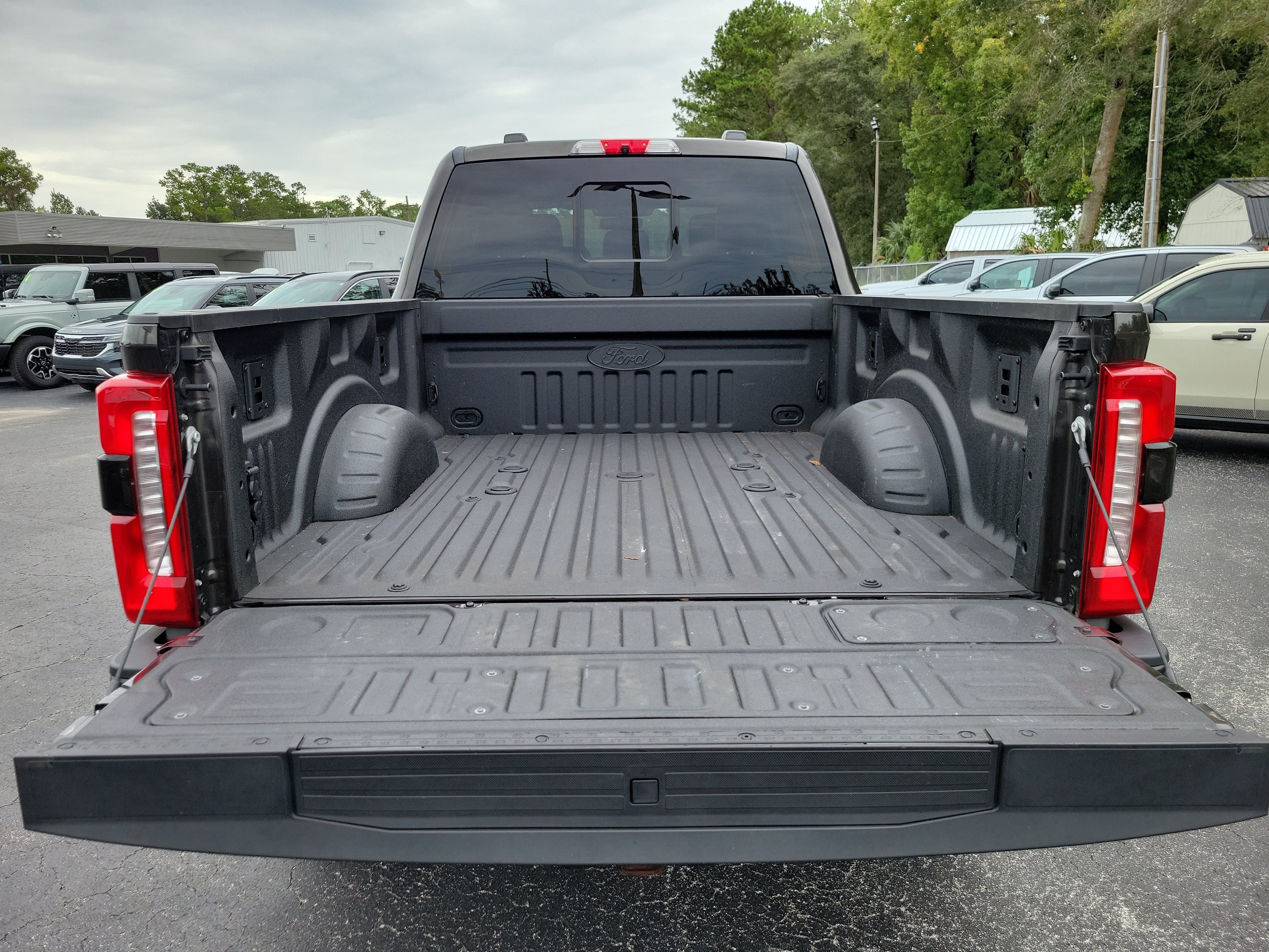 Used 2024 Ford F250 Lariat w/ Lariat Ultimate Package AWD/4WD image 8
