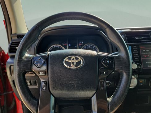 Used 2021 Toyota 4Runner TRD Off-Road Premium AWD/4WD image 24