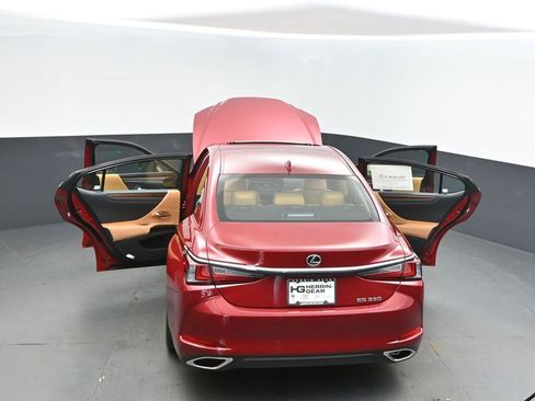 New 2025 Lexus ES 350 w/ Premium Package image 30