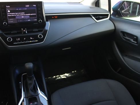 Used 2022 Toyota Corolla LE image 26