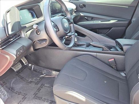 Certified 2025 Hyundai Elantra Sport FWD image 21