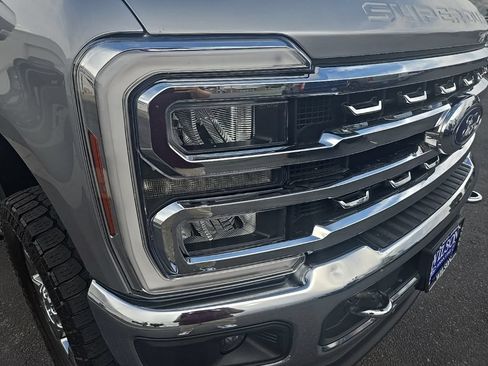 Used 2024 Ford F350 Lariat w/ Lariat Ultimate Package AWD/4WD image 33