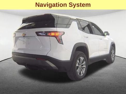 Used 2025 Chevrolet Equinox LT AWD/4WD image 4