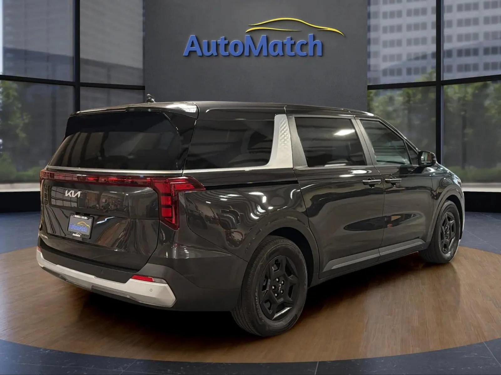 Used 2026 Kia Carnival FWD image 11