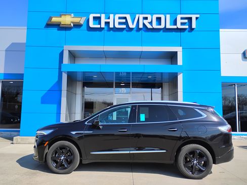 Used 2023 Buick Enclave Essence w/ Experience Buick Package image 7