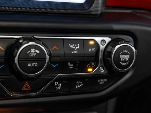Used 2019 Jeep Wrangler Unlimited Rubicon AWD/4WD image 27