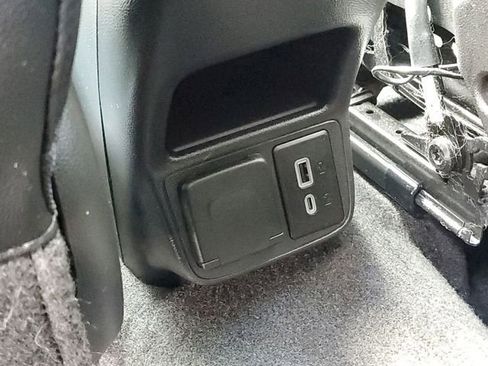 Used 2023 Buick Encore GX Essence w/ Experience Buick Package AWD/4WD image 36