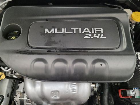 Used 2015 Chrysler 200 Limited w/ Convenience Group FWD image 30