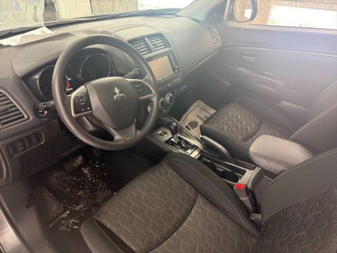 Used 2025 Mitsubishi Outlander Sport ES image 4
