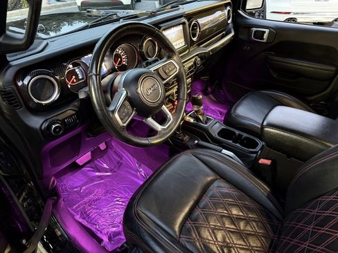 Used 2018 Jeep Wrangler Unlimited Rubicon image 25