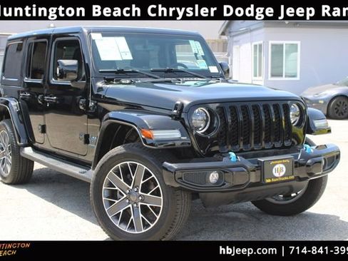 Used 2023 Jeep Wrangler Unlimited Sahara AWD/4WD image 1