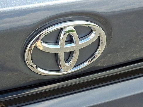 Used 2025 Toyota Corolla LE FWD image 30
