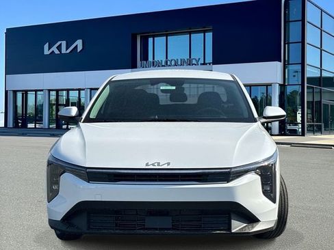 New 2026 Kia K4 LXS image 2