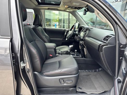 Used 2023 Toyota 4Runner TRD Off-Road Premium w/ Moonroof Package AWD/4WD image 19