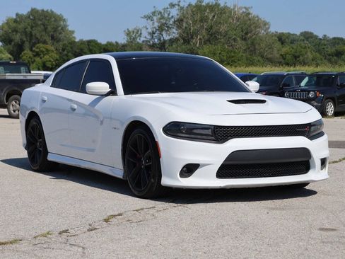 Used 2021 Dodge Charger R/T w/ Performance Handling Group RWD image 4