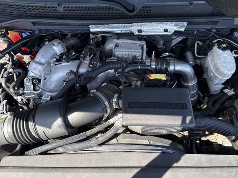 Used 2019 GMC Sierra 2500 Denali w/ Duramax Plus Package AWD/4WD image 15
