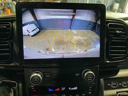 Used 2022 RAM ProMaster 2500 FWD image 17