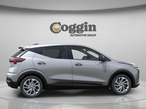 New 2027 Chevrolet Bolt LT w/ Comfort Package image 4