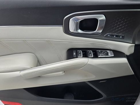 Certified 2023 Kia Sorento SX AWD/4WD image 34