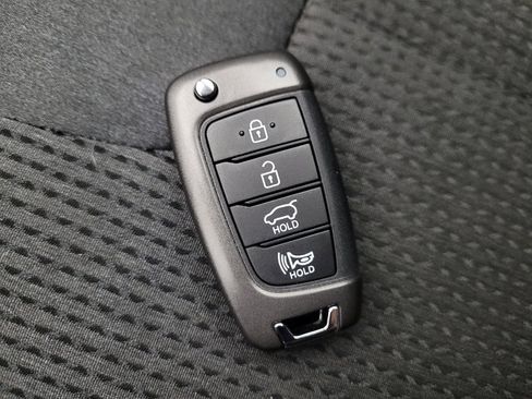 Used 2019 Hyundai Santa Fe SE FWD image 32