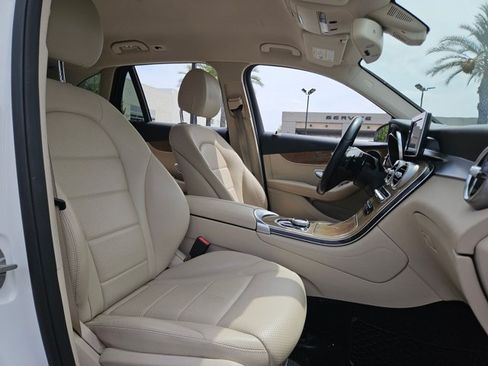 Used 2018 Mercedes-Benz GLC 300 4MATIC image 20