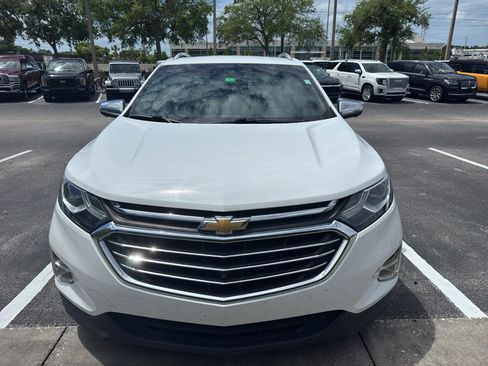 Used 2019 Chevrolet Equinox Premier image 2