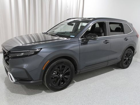 Used 2023 Honda CR-V Sport Touring image 3