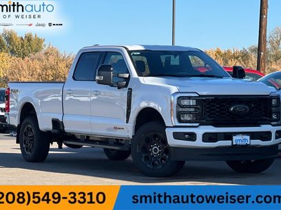 New 2026 Ford F350 Lariat w/ Black Appearance Package
