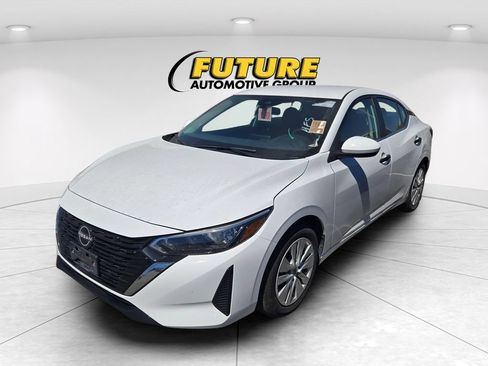 Used 2024 Nissan Sentra S FWD image 3