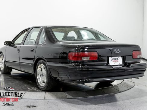 Used 1996 Chevrolet Impala SS RWD image 16