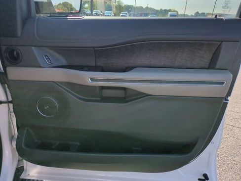 Used 2019 Ford Expedition Limited w/ Equipment Group 302A AWD/4WD image 35