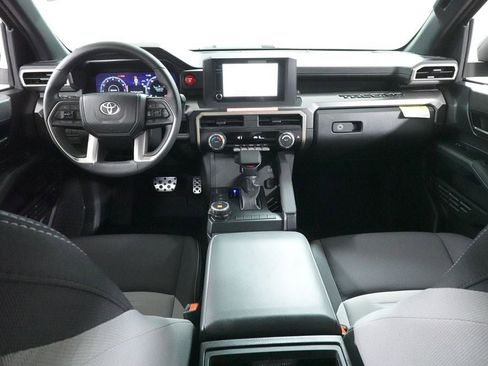 Used 2025 Toyota Tacoma TRD Sport image 10