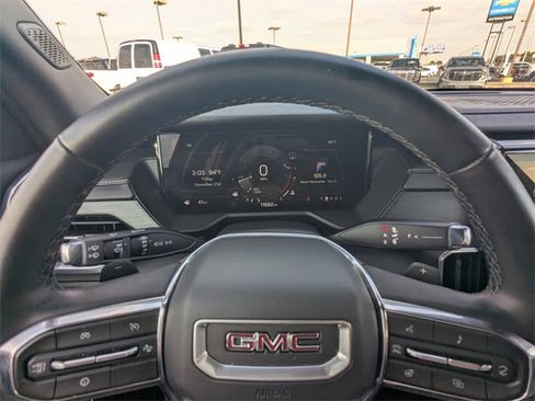 Used 2025 GMC Acadia Elevation image 29