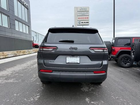 Used 2023 Jeep Grand Cherokee L Laredo AWD/4WD image 4
