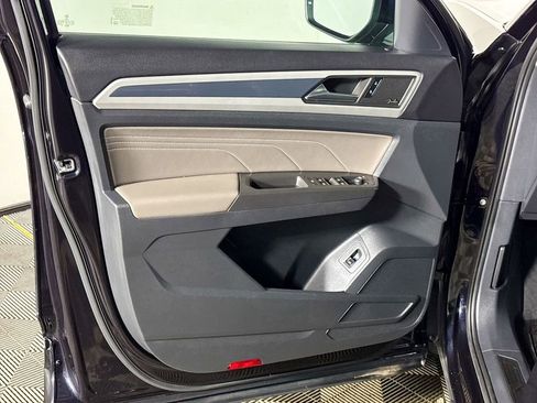 Certified 2023 Volkswagen Atlas SEL Premium AWD/4WD image 10