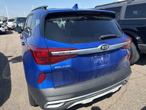 Used 2021 Kia Seltos EX image 11