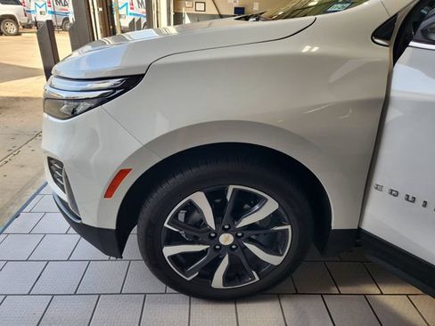 Used 2023 Chevrolet Equinox LT FWD image 7