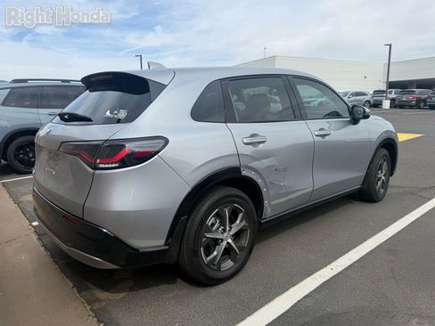Used 2024 Honda HR-V EX-L image 4