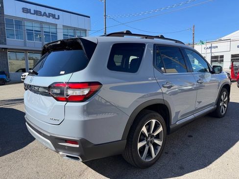 Used 2023 Honda Pilot Elite image 7