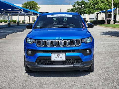 Used 2024 Jeep Compass Latitude AWD/4WD image 30