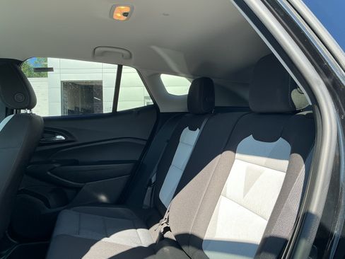 Certified 2024 Chevrolet Trax LS FWD image 9