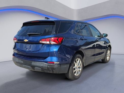 Used 2022 Chevrolet Equinox LS w/ LS Convenience Package FWD image 4