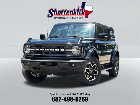 Used 2022 Ford Bronco Outer Banks AWD/4WD image 1