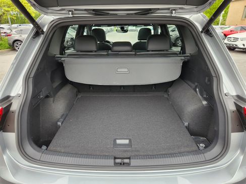 Used 2022 Volkswagen Tiguan SE R-Line AWD/4WD image 19