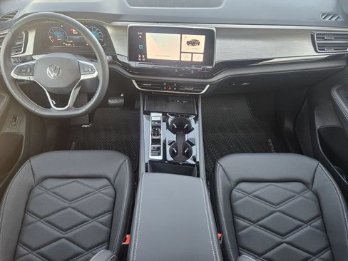 New 2026 Volkswagen Atlas Cross Sport SE FWD image 26